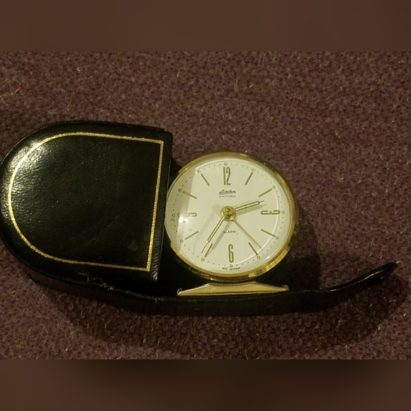 Linden black forest Germán clock works Good